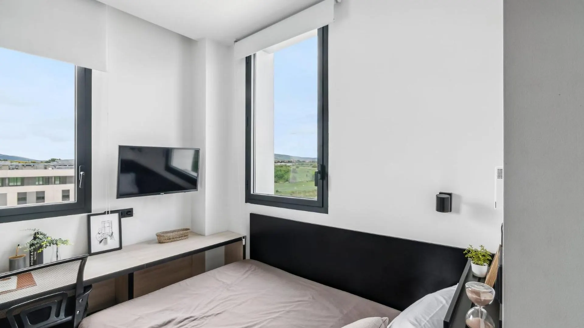 Home And Coliving Pampeluna Hotel apartamentowy
