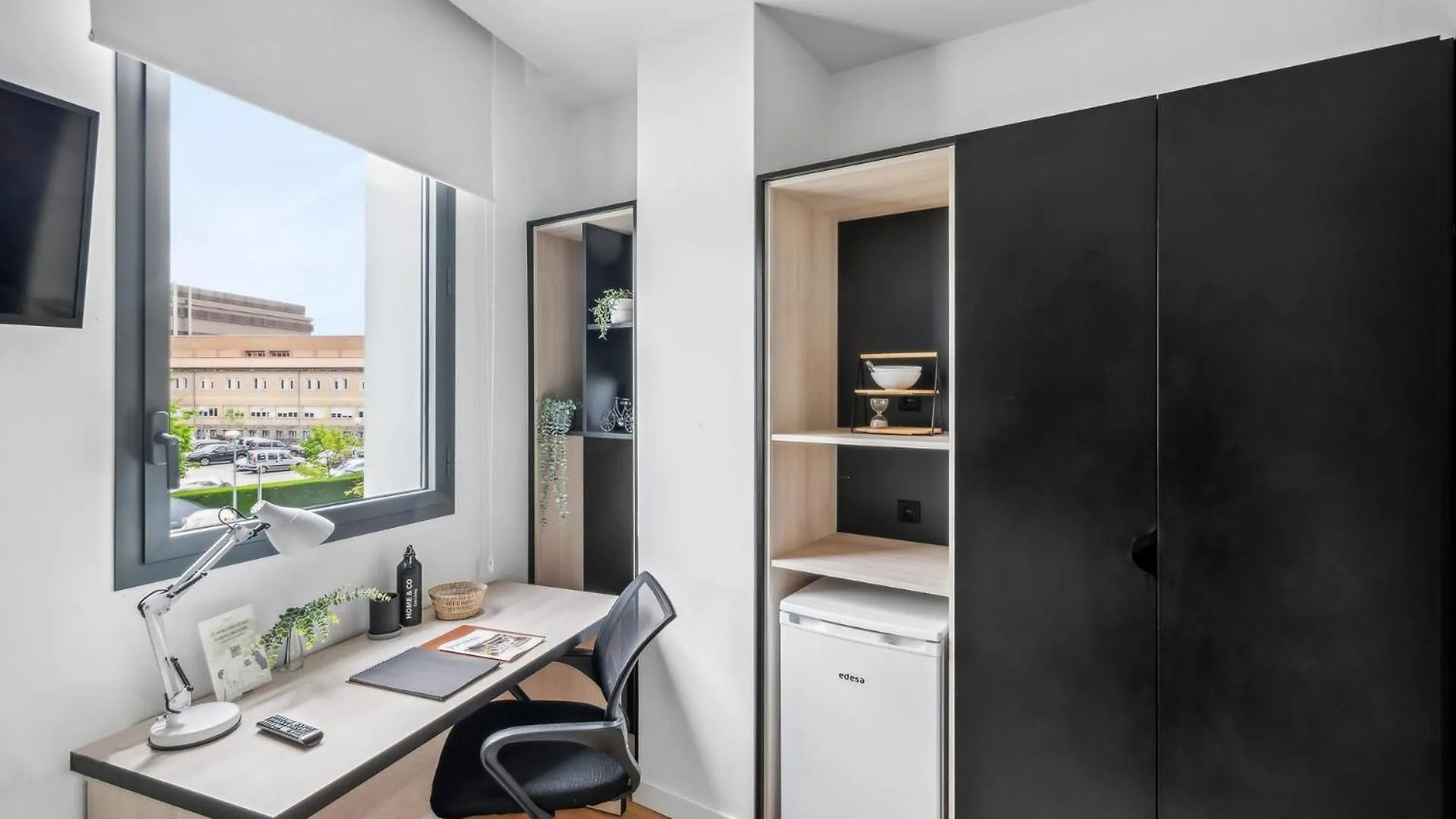 Ξενοδοχείο με διαμερίσματα Home And Coliving Παμπλόνα Ισπανία