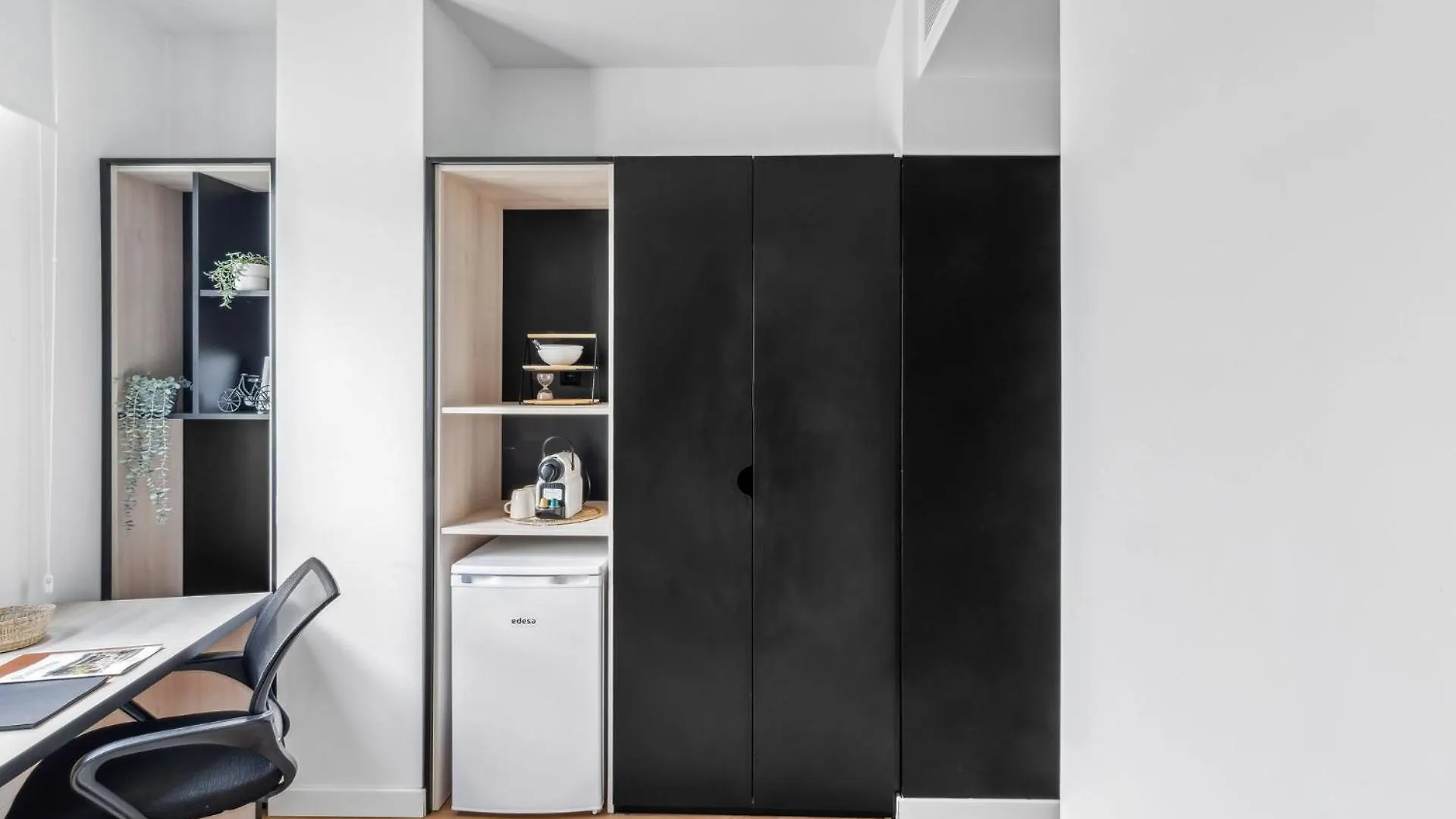 Home And Coliving Παμπλόνα 0*,