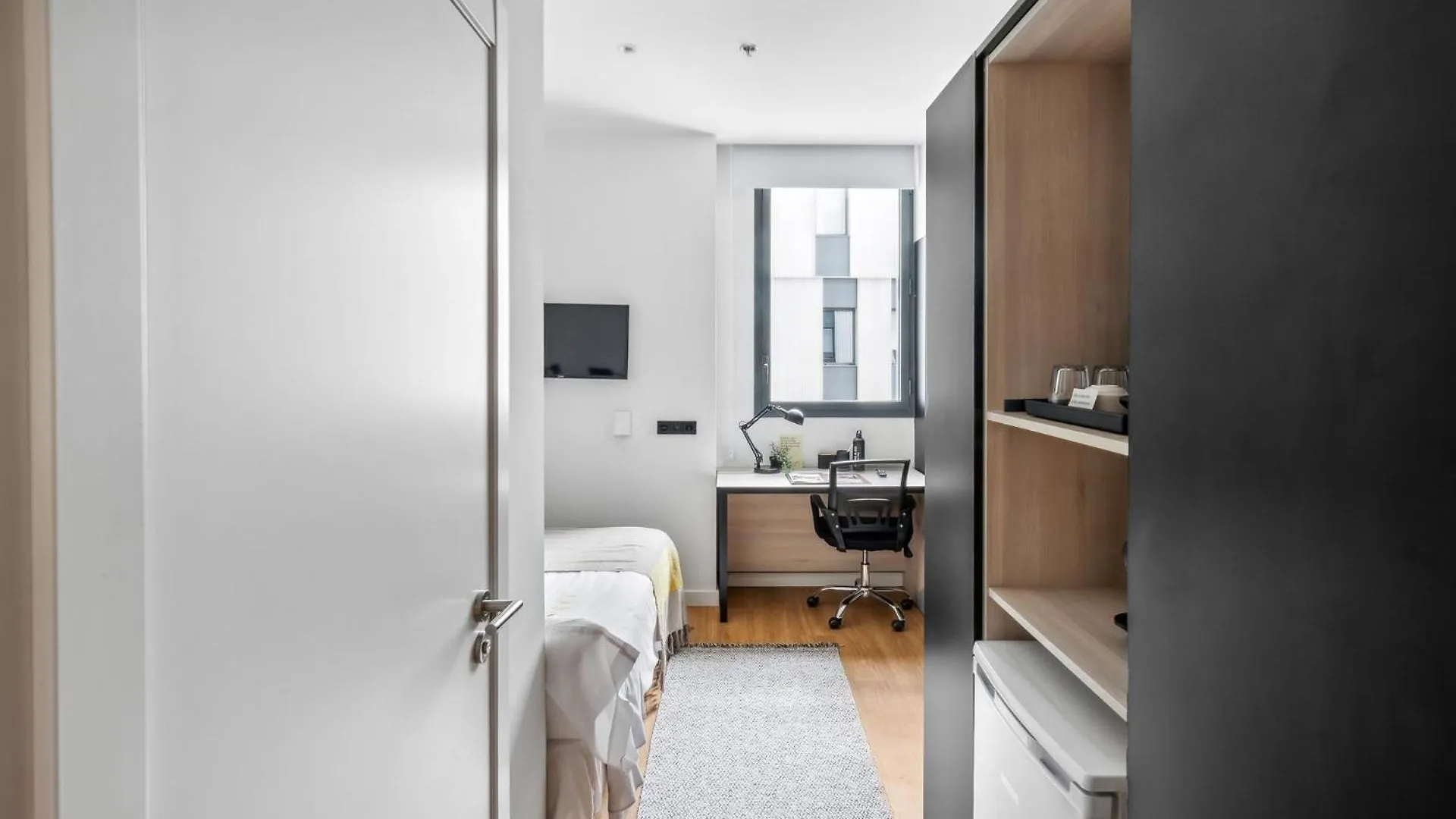Ξενοδοχείο με διαμερίσματα Home And Coliving Παμπλόνα